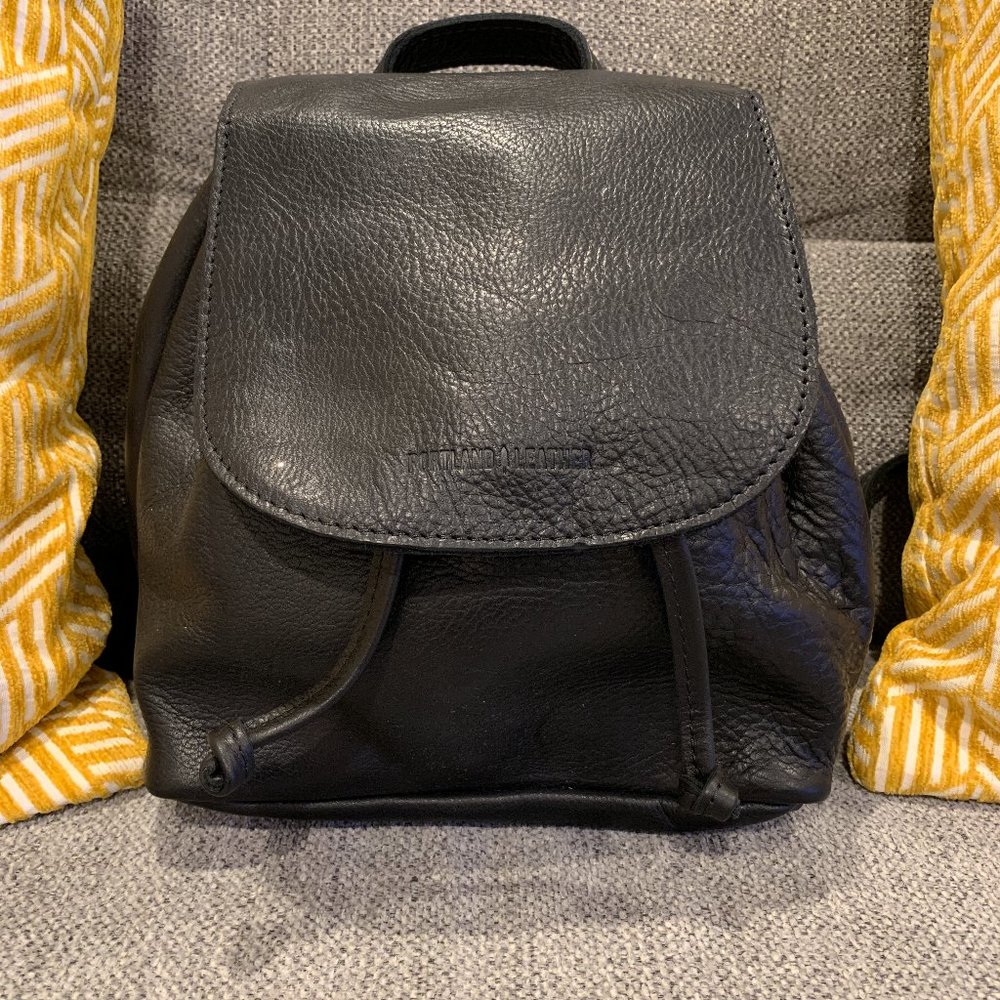 Portland Leather Goods Bucket Backpack-Pebbled Black